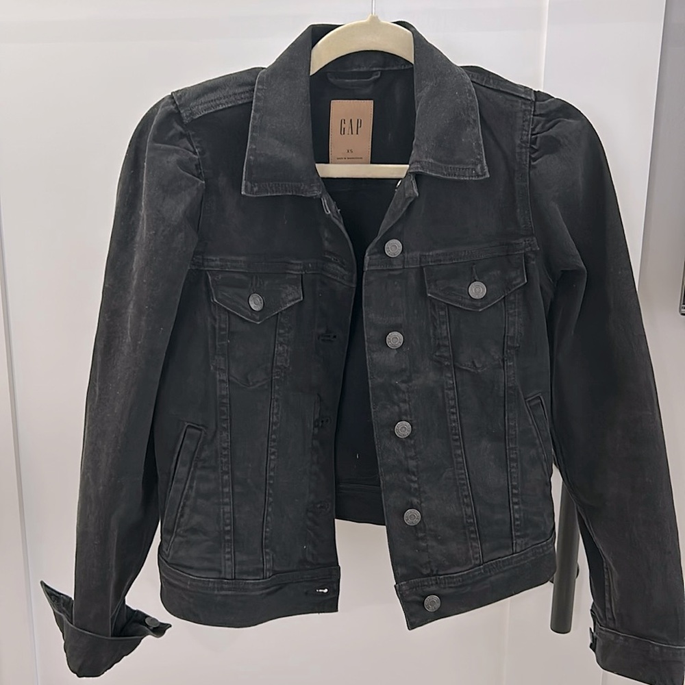 Wildly popular puff sleeve Gap denim jacket (black denim)